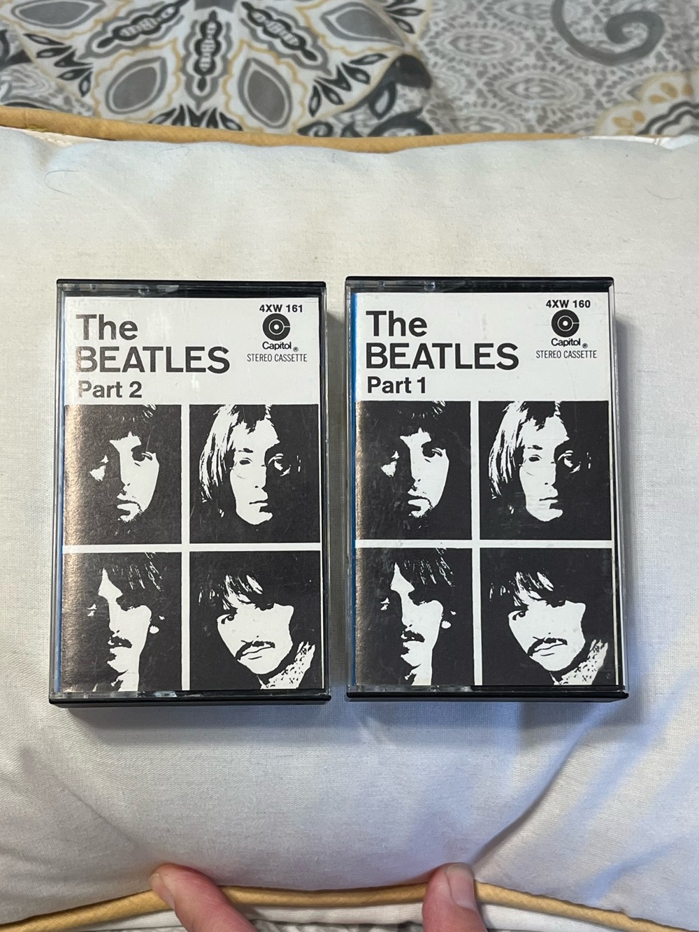 The Beatles White Album on Cassette *1978 Capitol 4XWB101* - Good Condition